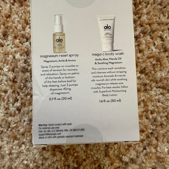 New never opened… Alo Best-Seller Mini Duo Set - Picture 2 of 3